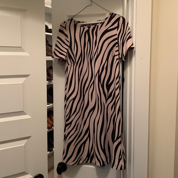 Like new Ann Taylor zebra print dress - Picture 1 of 3